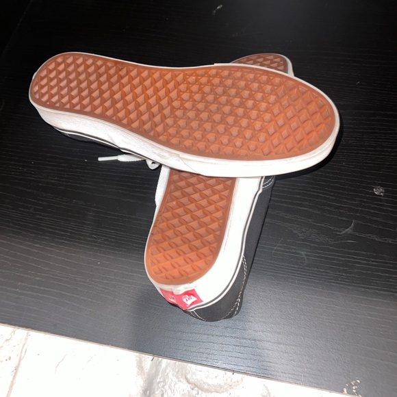 VANS 9/10 - Picture 3 of 4